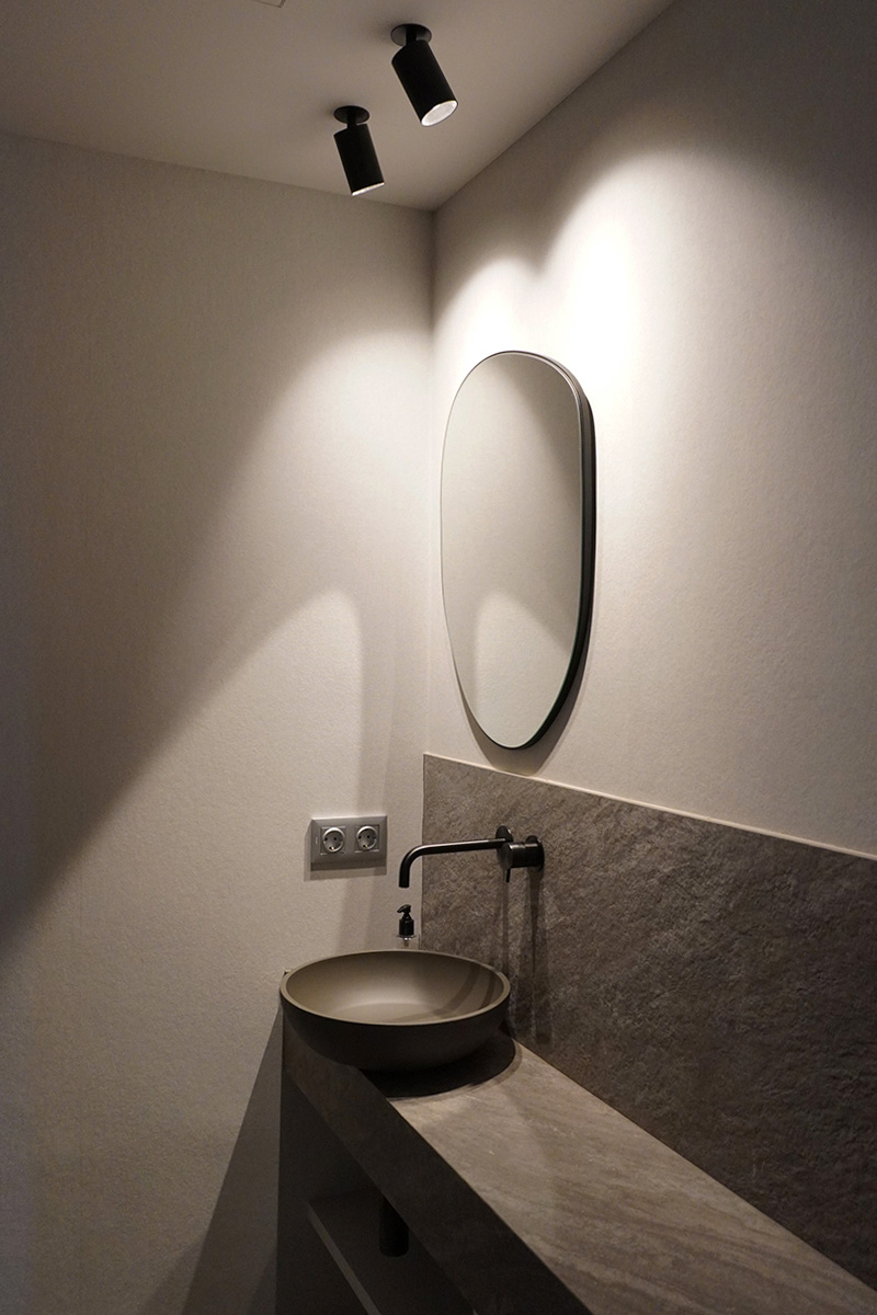 Detalle de un lavabo en una reforma integral con proyecto de interiorismo realizado por Blanca Ferrer